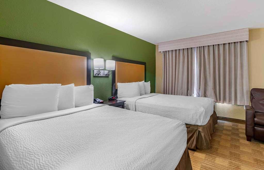 Extended Stay America Suites - Tampa - Airport - N Westshore Blvd Room photo