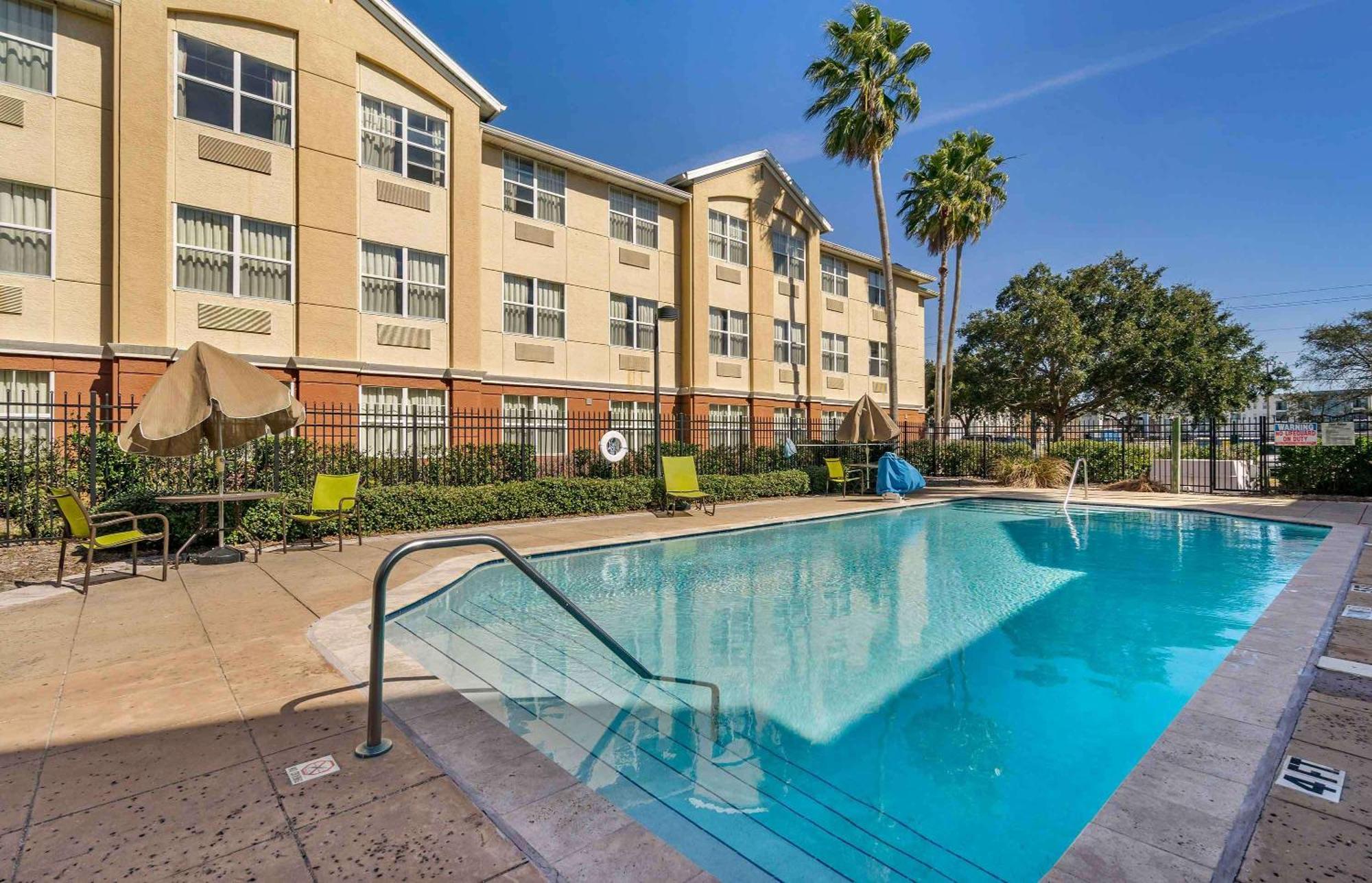 Extended Stay America Suites - Tampa - Airport - N Westshore Blvd Exterior photo