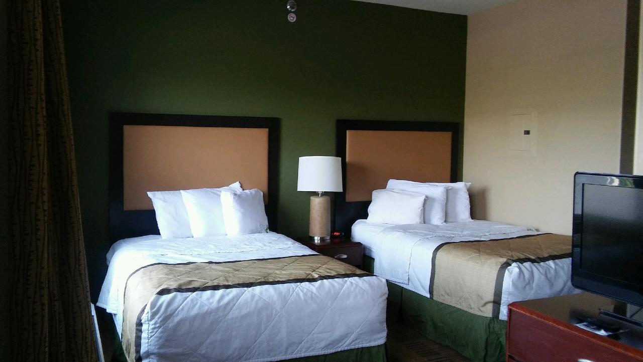 Extended Stay America Suites - Tampa - Airport - N Westshore Blvd Exterior photo