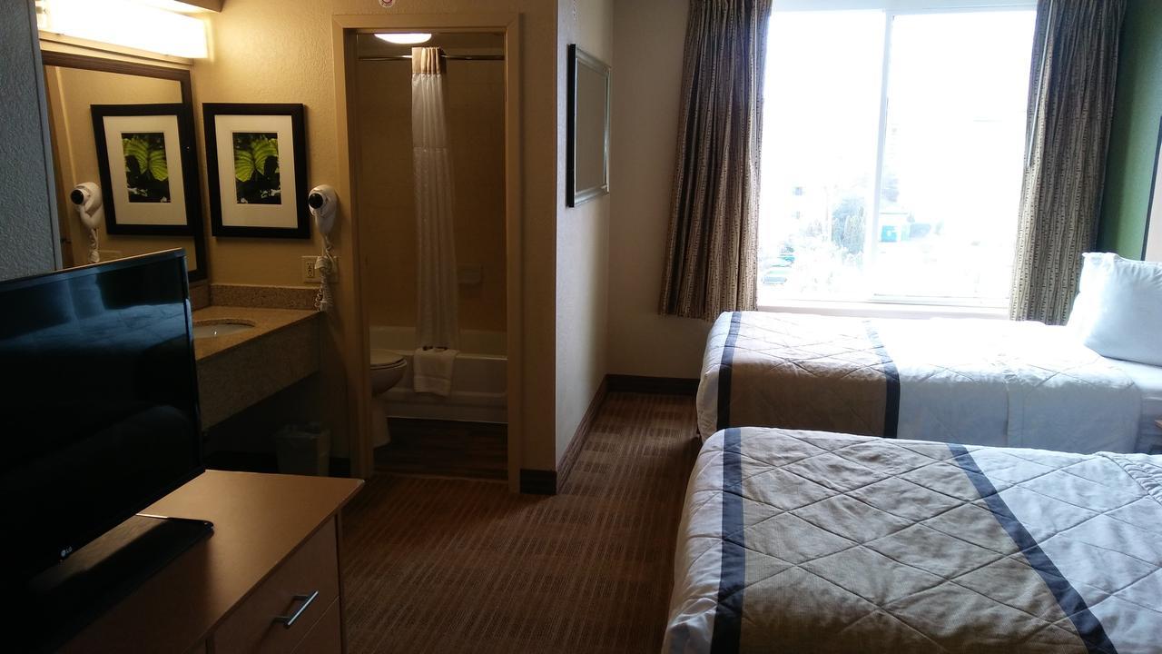 Extended Stay America Suites - Tampa - Airport - N Westshore Blvd Exterior photo