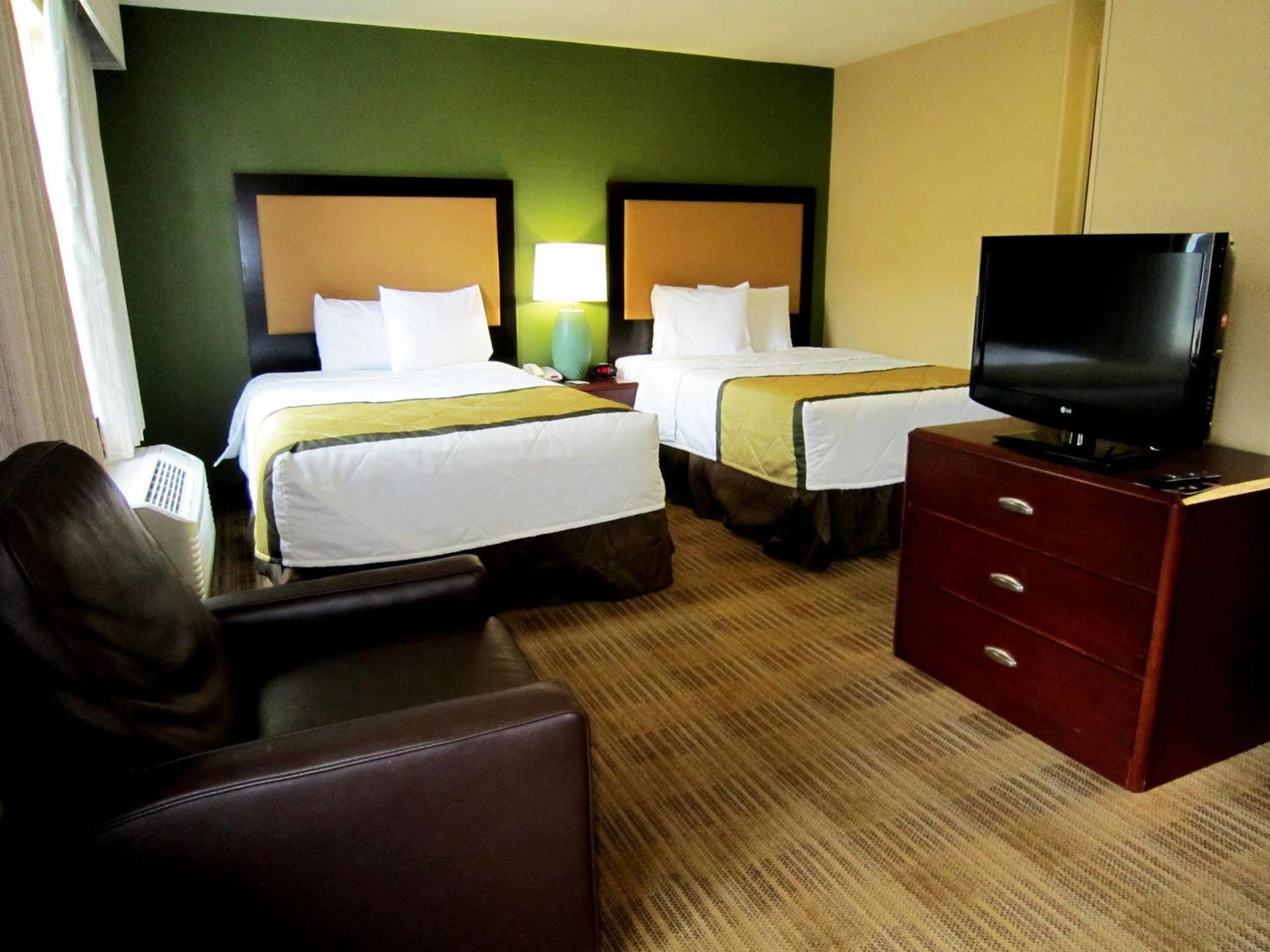 Extended Stay America Suites - Tampa - Airport - N Westshore Blvd Exterior photo